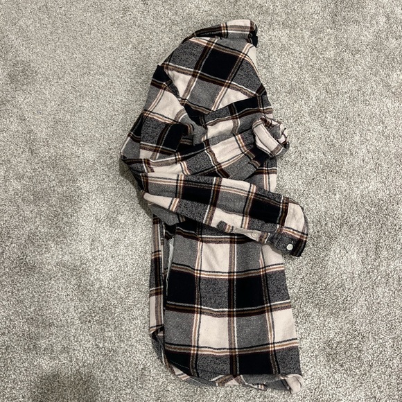 Women’s small Flannel Thread and Supply - Picture 4 of 5